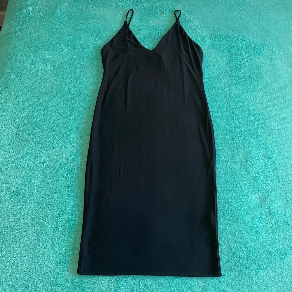 LBD From Fashion Nova - Picture 2 of 16